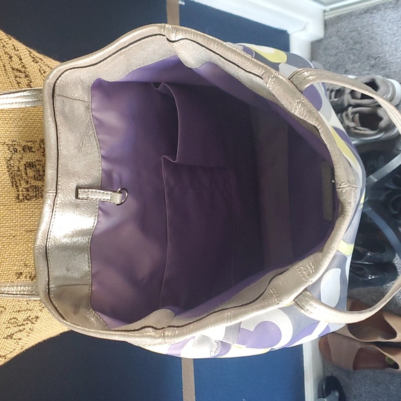 Tote - Picture 5 of 11